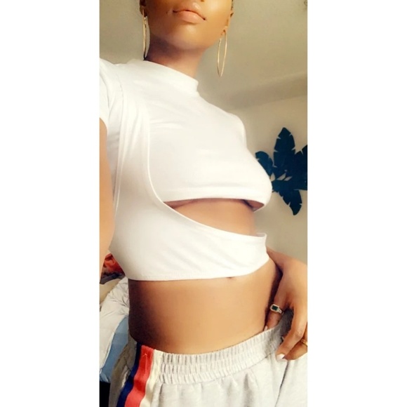 1 LEFT-White Fitted Short Sleeve Crop Top - Picture 4 of 6